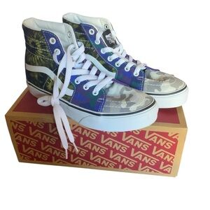BNWT Boys Hightop camo vans size 3